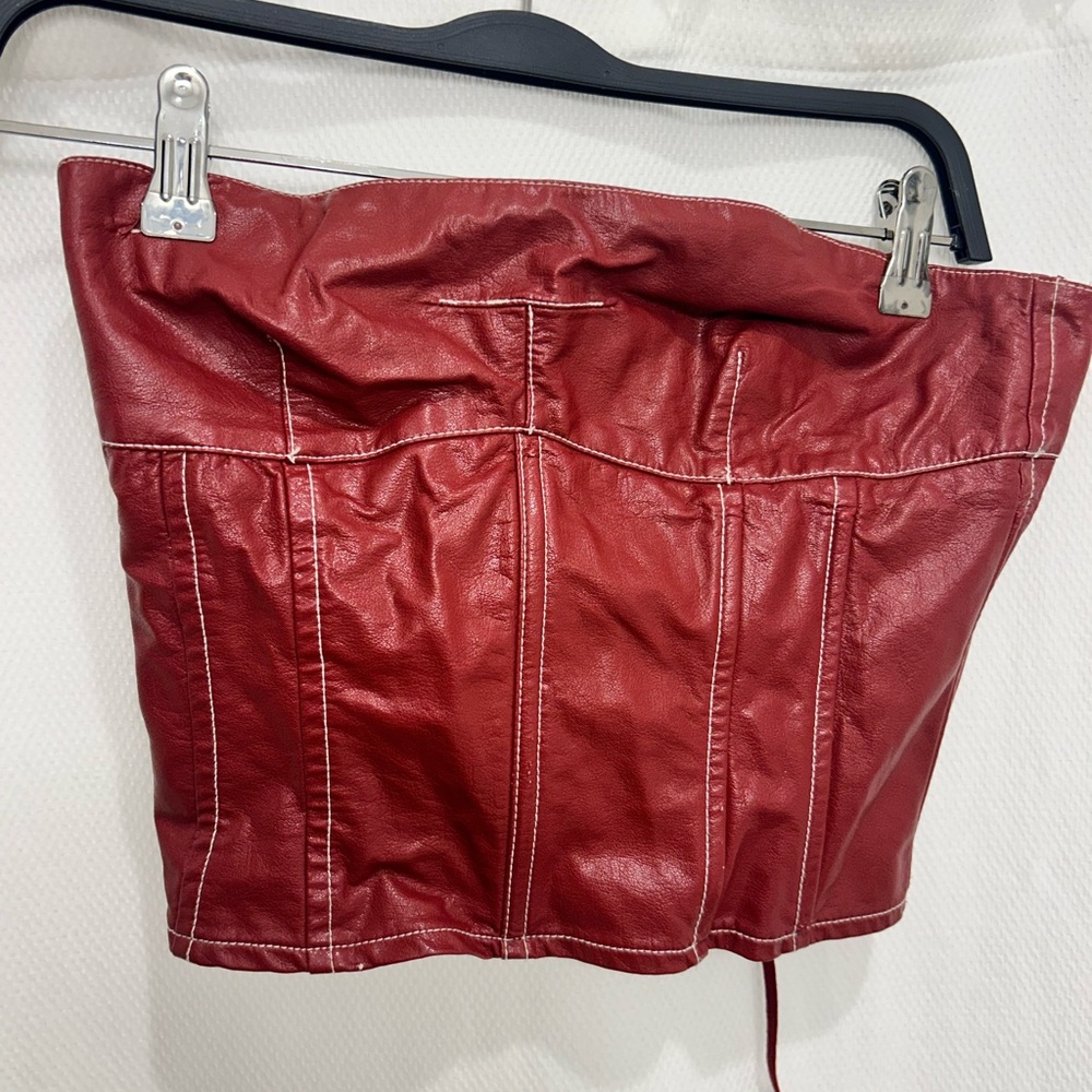 Red edikted top size M